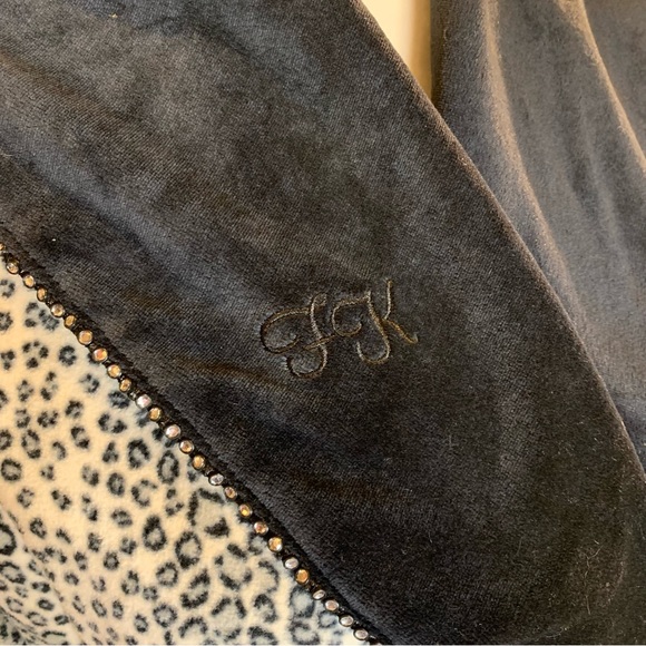 French Kitty Long Sleeved Robe with Waist Tie Size Large - Picture 13 of 16